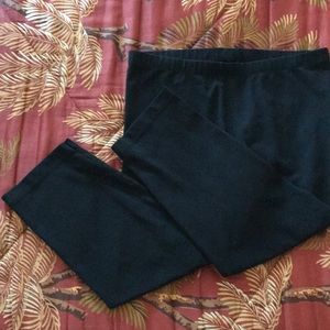 Danskin Capri Leggings